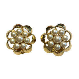 Vintage Clip On Earrings Large Textured Goldtone Rounds Pearl Beaded Center Chic